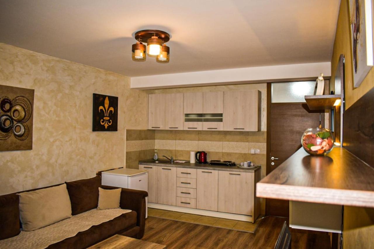 Avio Apartmani 2018 Novi Pazar Exteriör bild