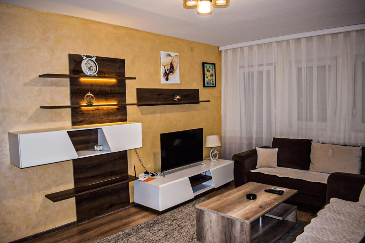 Avio Apartmani 2018 Novi Pazar Exteriör bild