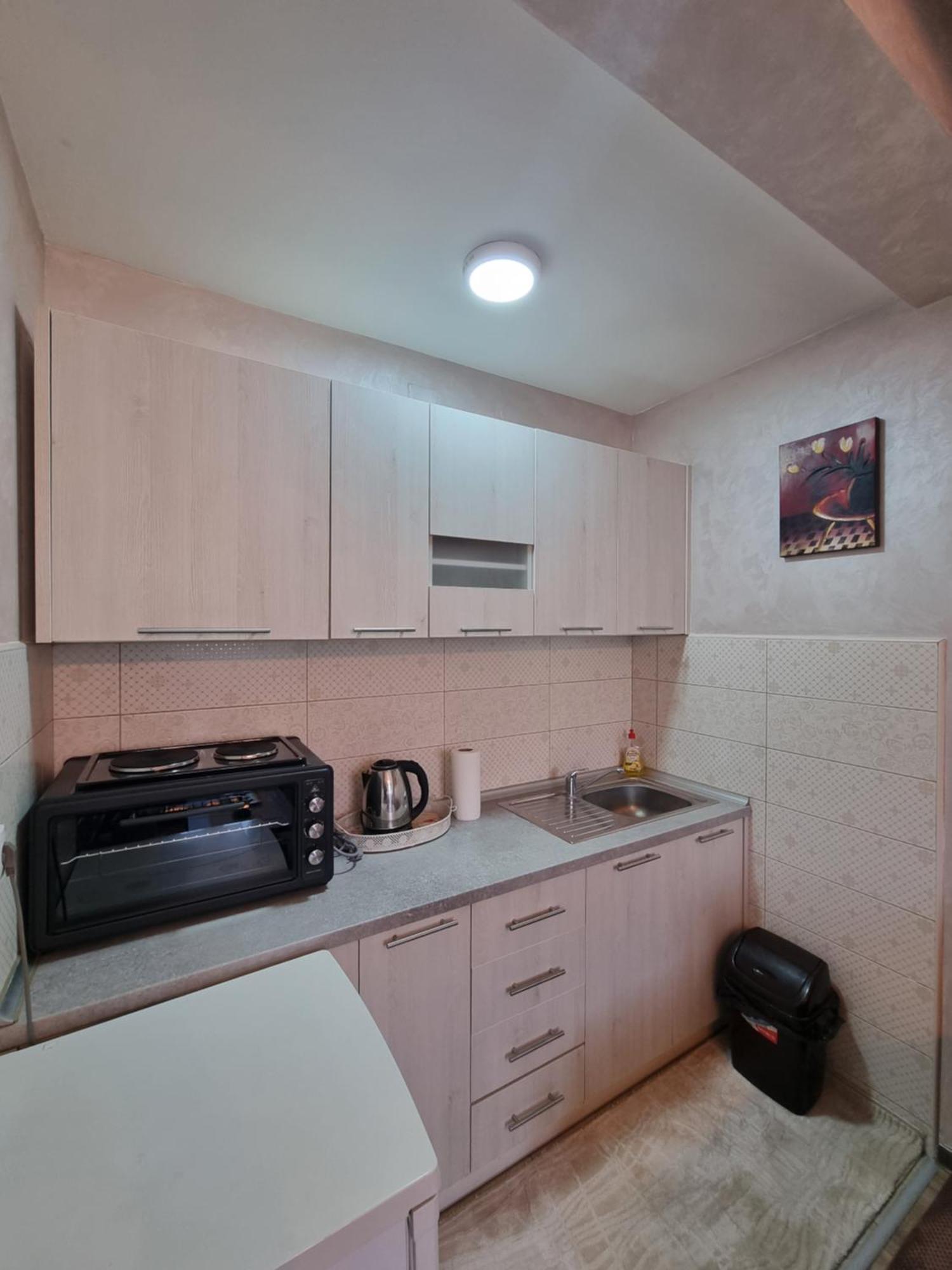 Avio Apartmani 2018 Novi Pazar Rum bild
