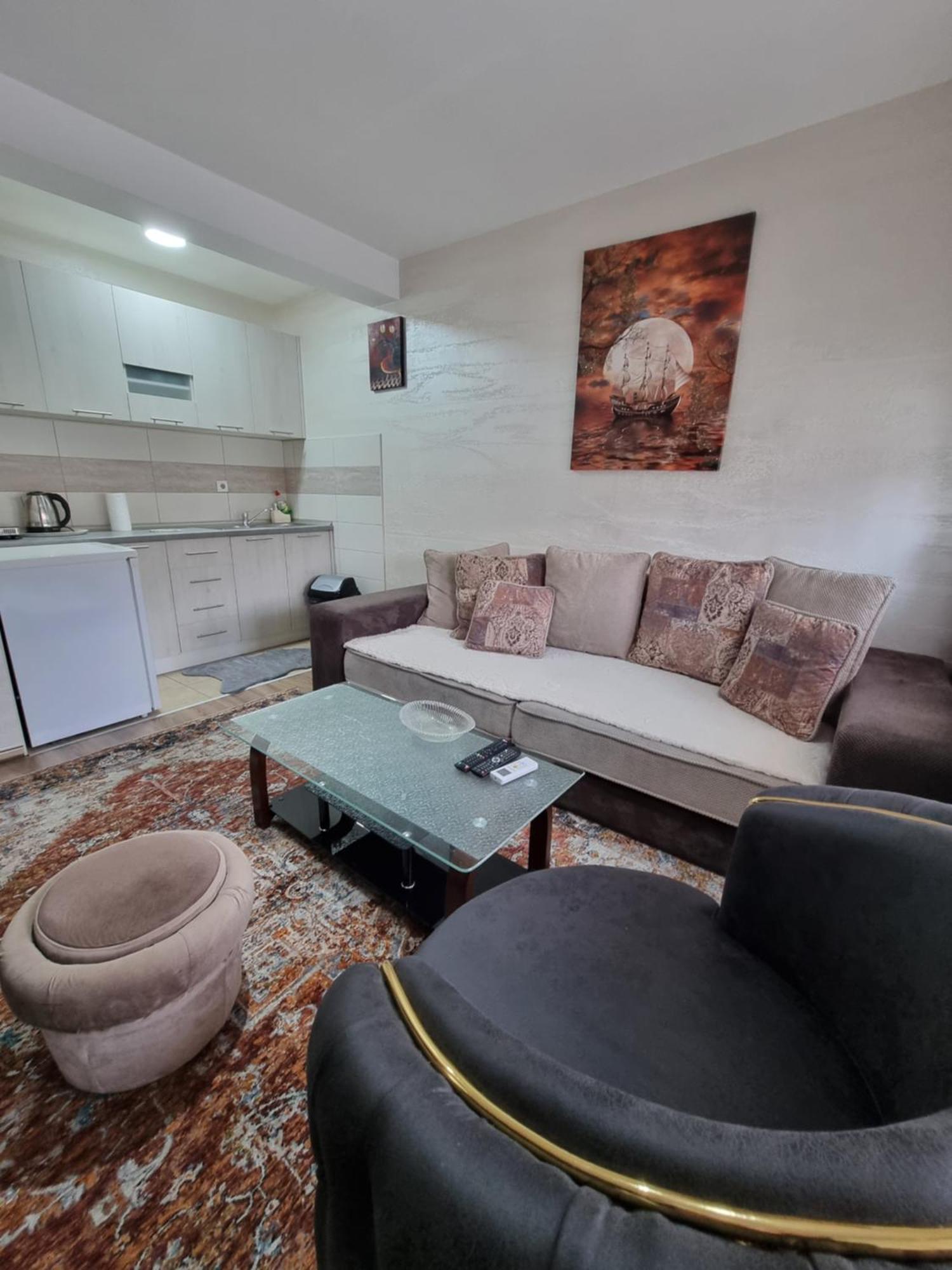 Avio Apartmani 2018 Novi Pazar Exteriör bild
