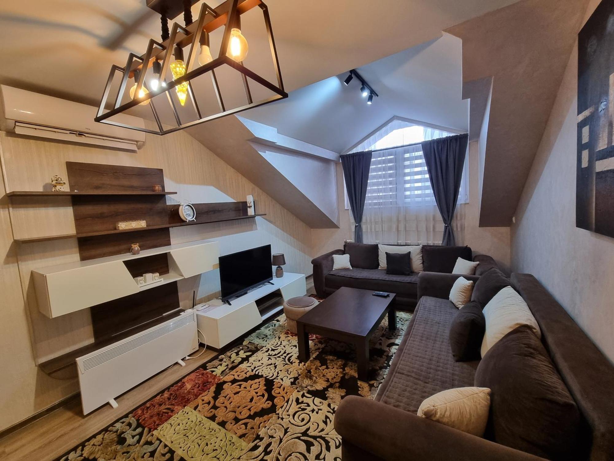 Avio Apartmani 2018 Novi Pazar Rum bild